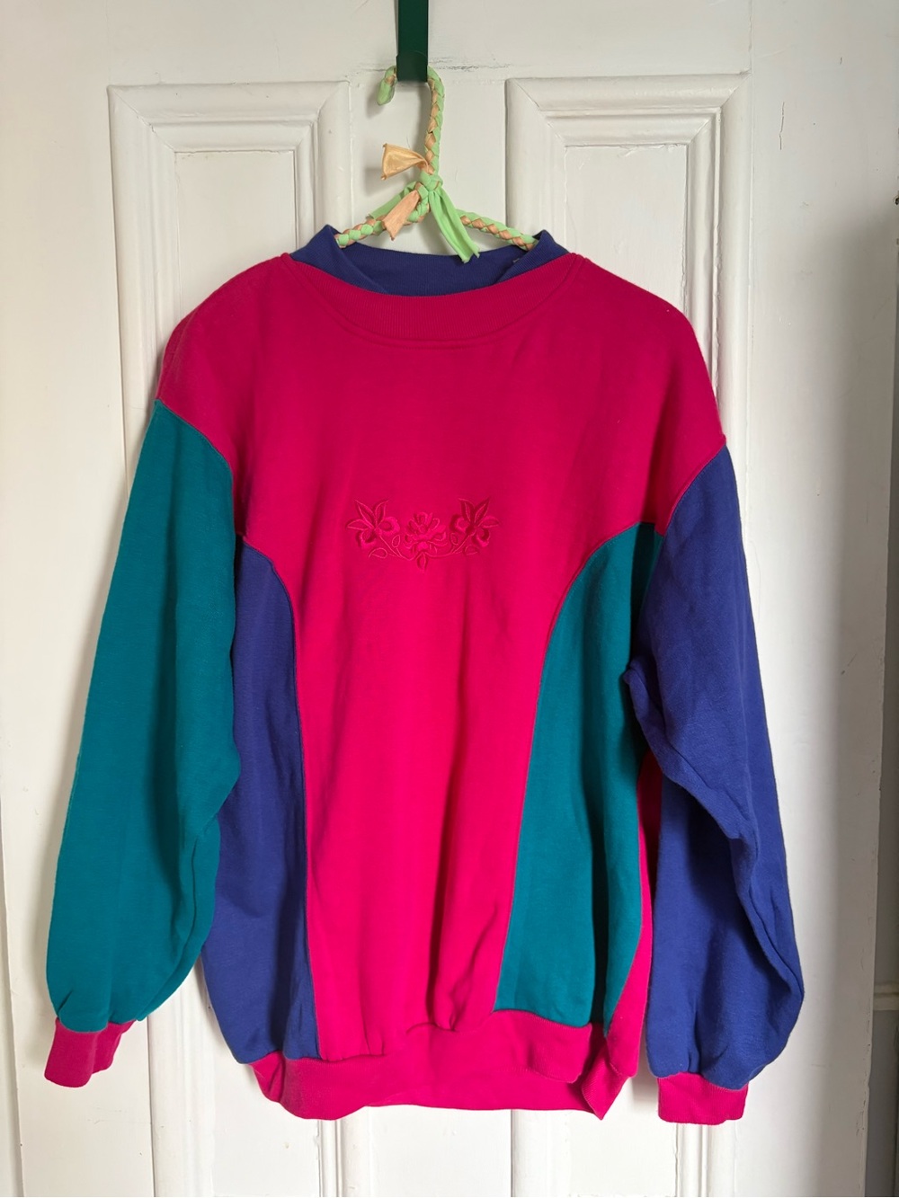 Vintage Colourblock Crewneck Sweatshirt in Fuchsia, Teal & Purple